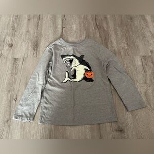 Boys cat & Jack brand shark Halloween shirt glow in the dark